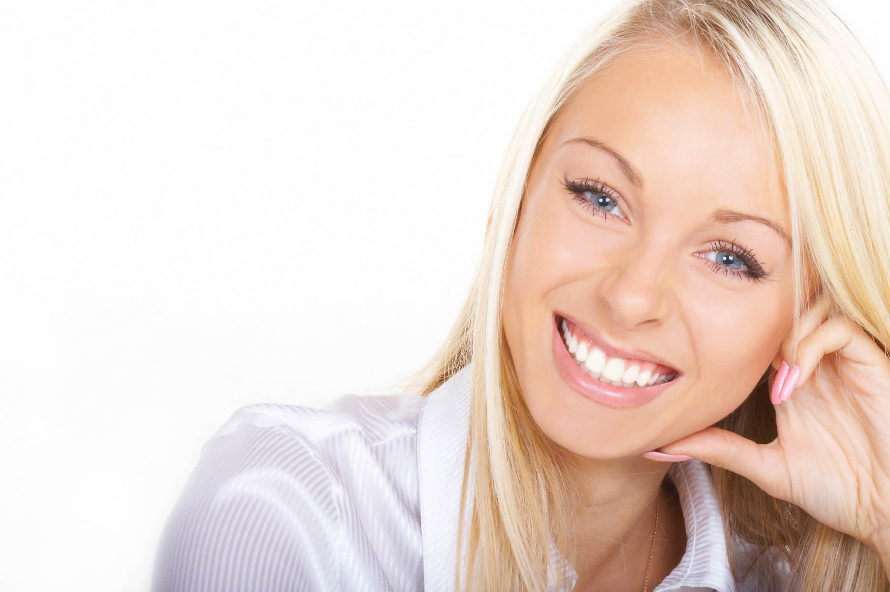 Dentist-Girl-Smiling-Teeth-Whitening